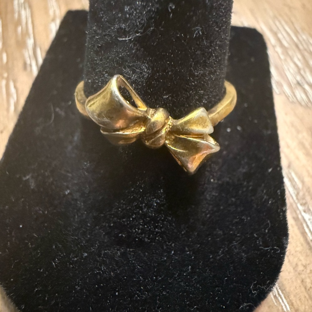 Gold Bow Ring - image 1